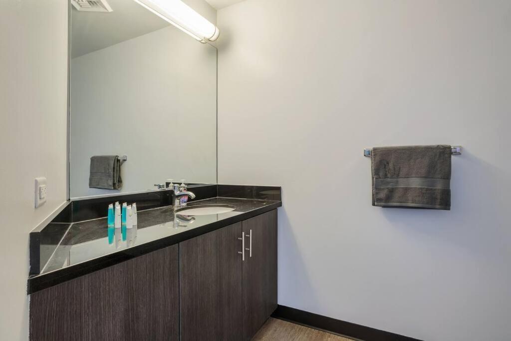 Lovely Upscale High Rise Private Parking & Pool Los Angeles Exterior foto